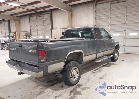 1998 Dodge Ram 2500 St z USA, uszkodzony, nr VIN 3B7KF22Z2WG162442